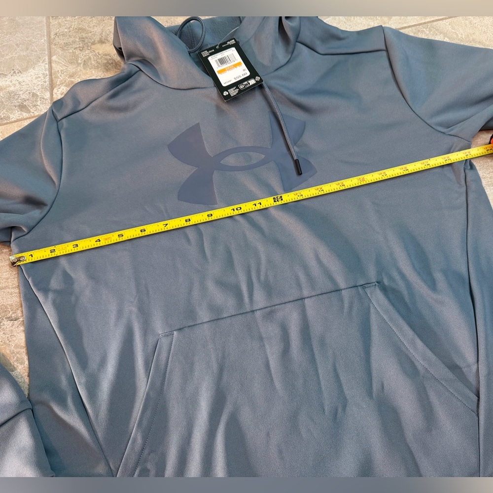 Oversized Gray Under Armour Hoodie for Women - Picture 4 of 7